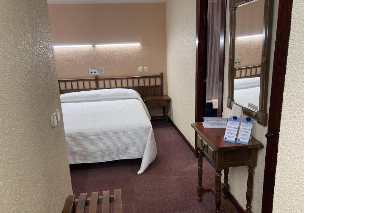 Hotel Folch 생쥴리아데로리아 외부 사진