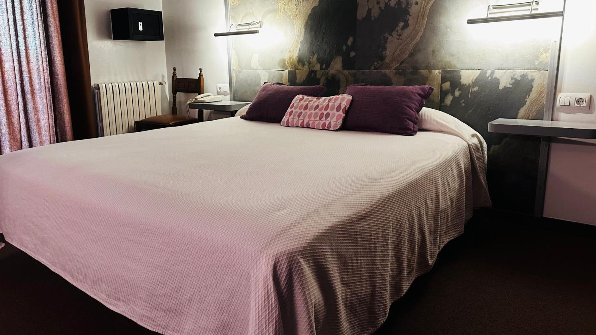 Hotel Folch 생쥴리아데로리아 외부 사진