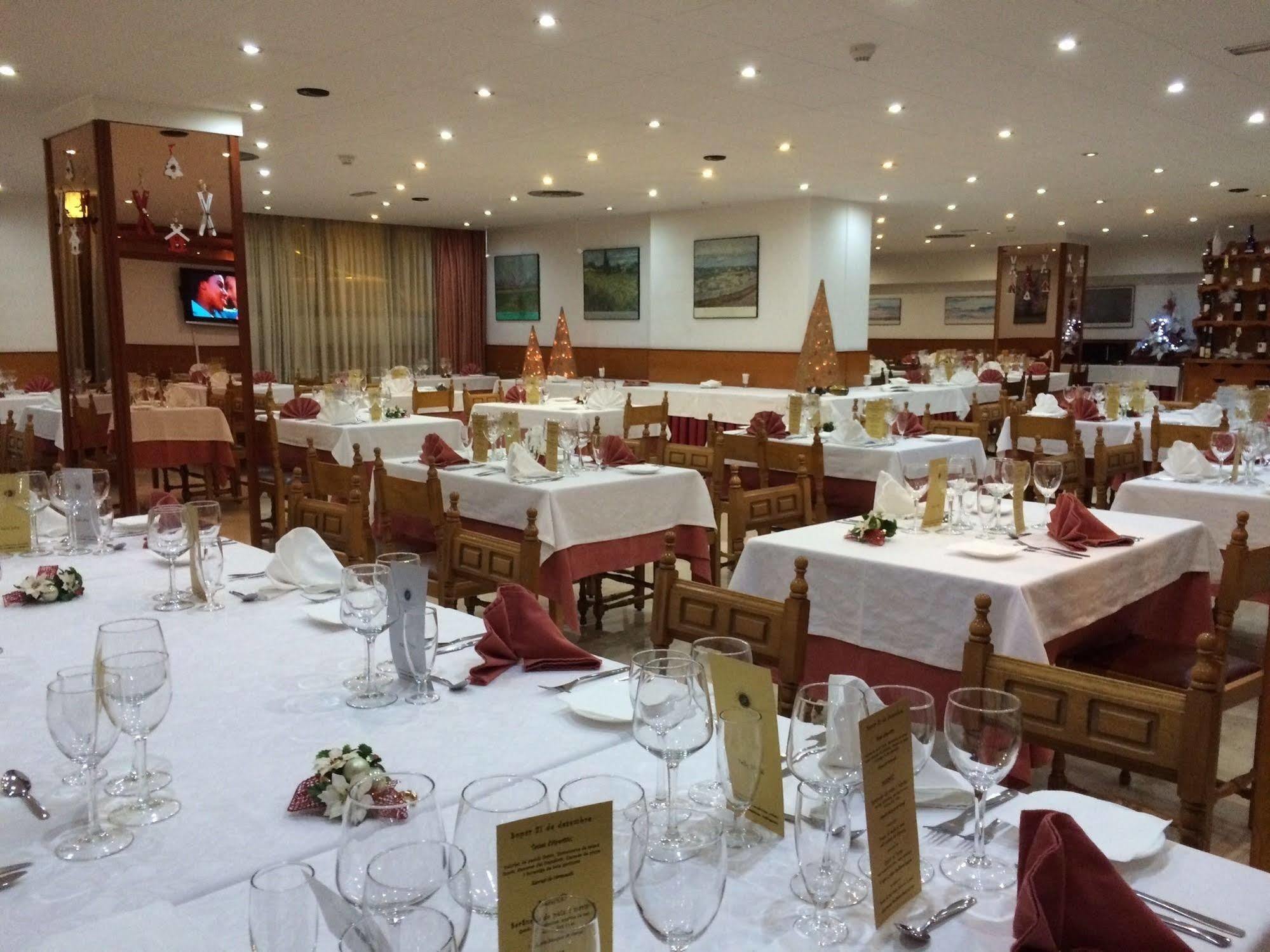 Hotel Folch 생쥴리아데로리아 외부 사진