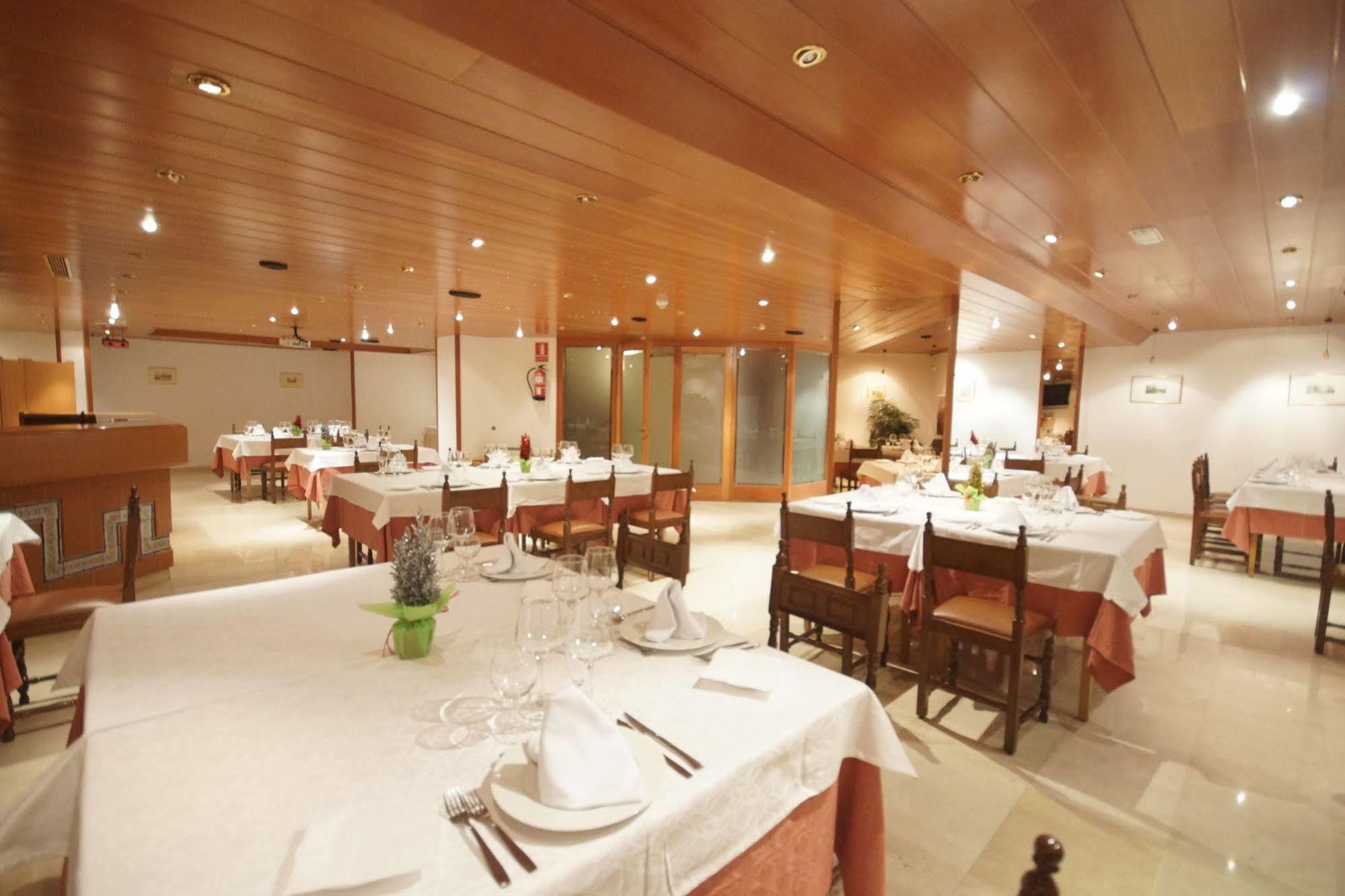Hotel Folch 생쥴리아데로리아 외부 사진