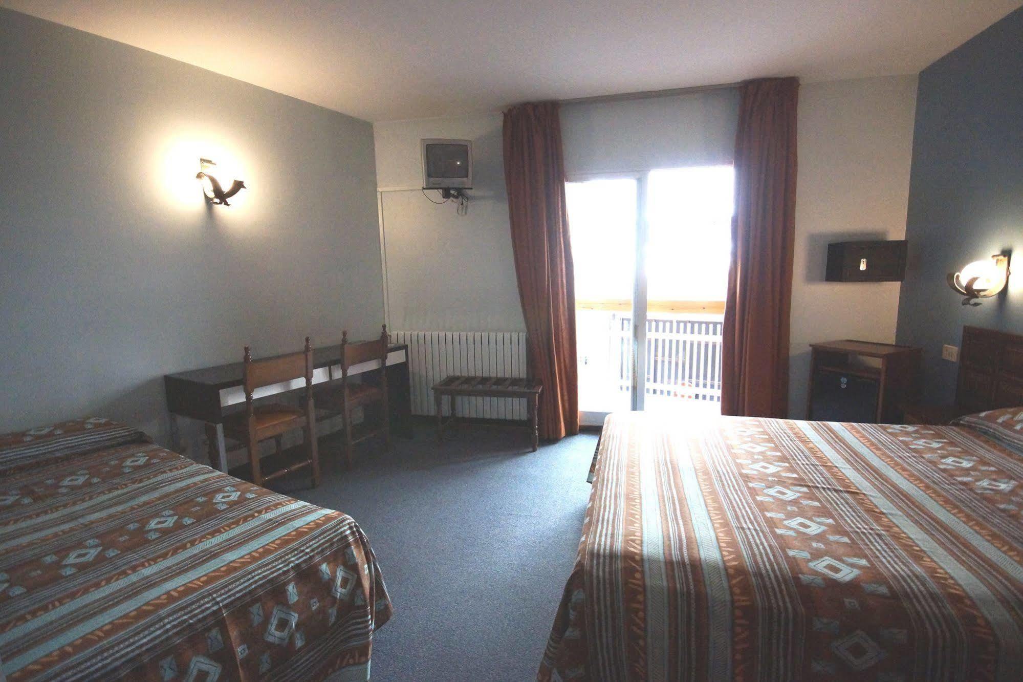 Hotel Folch 생쥴리아데로리아 외부 사진