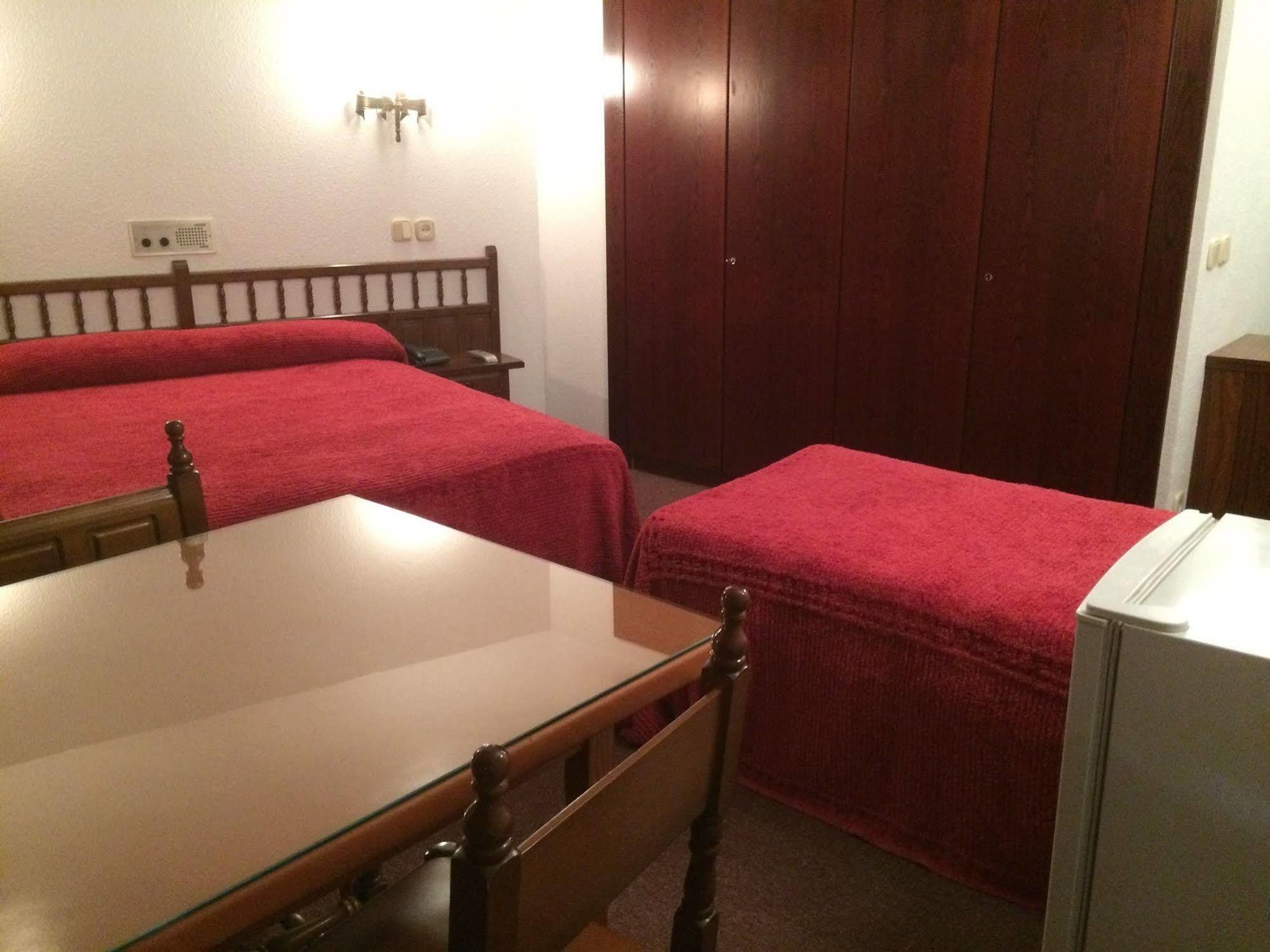 Hotel Folch 생쥴리아데로리아 외부 사진