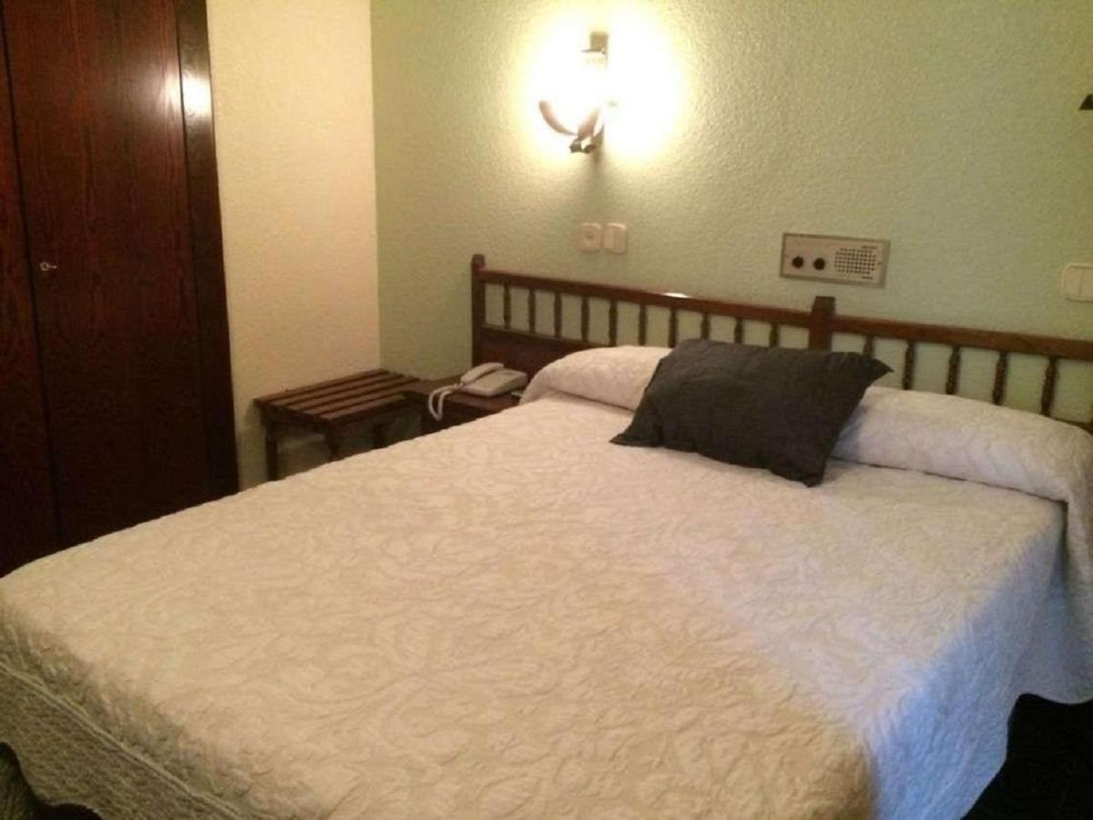 Hotel Folch 생쥴리아데로리아 외부 사진