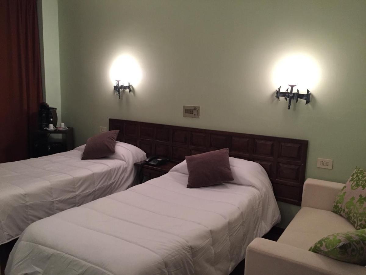 Hotel Folch 생쥴리아데로리아 외부 사진