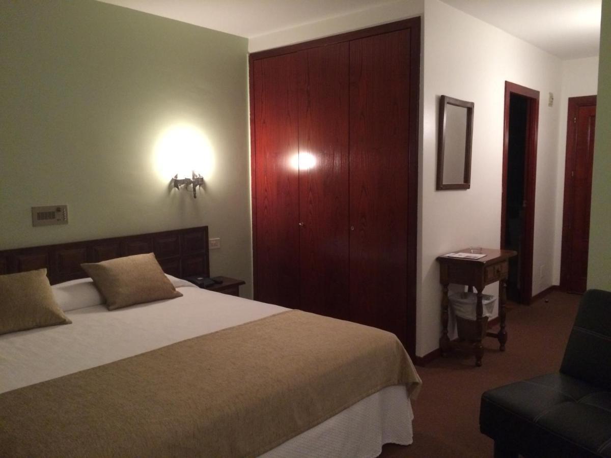 Hotel Folch 생쥴리아데로리아 외부 사진